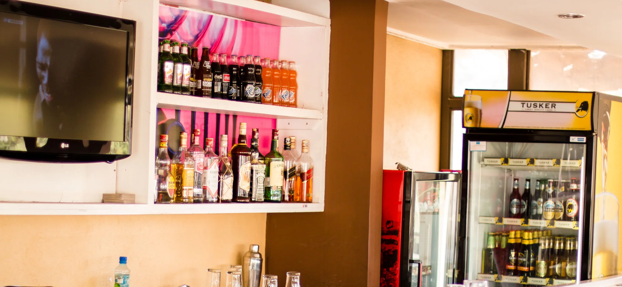 Transit Bar & Lounge